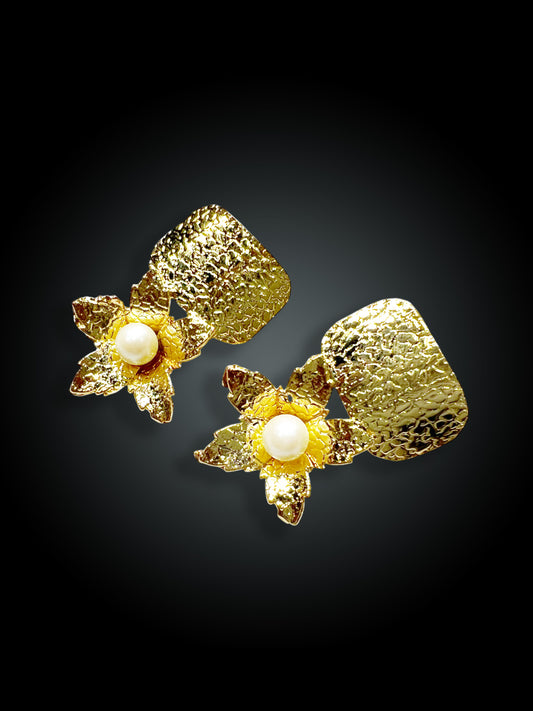 Regal Lily Pearl Drops